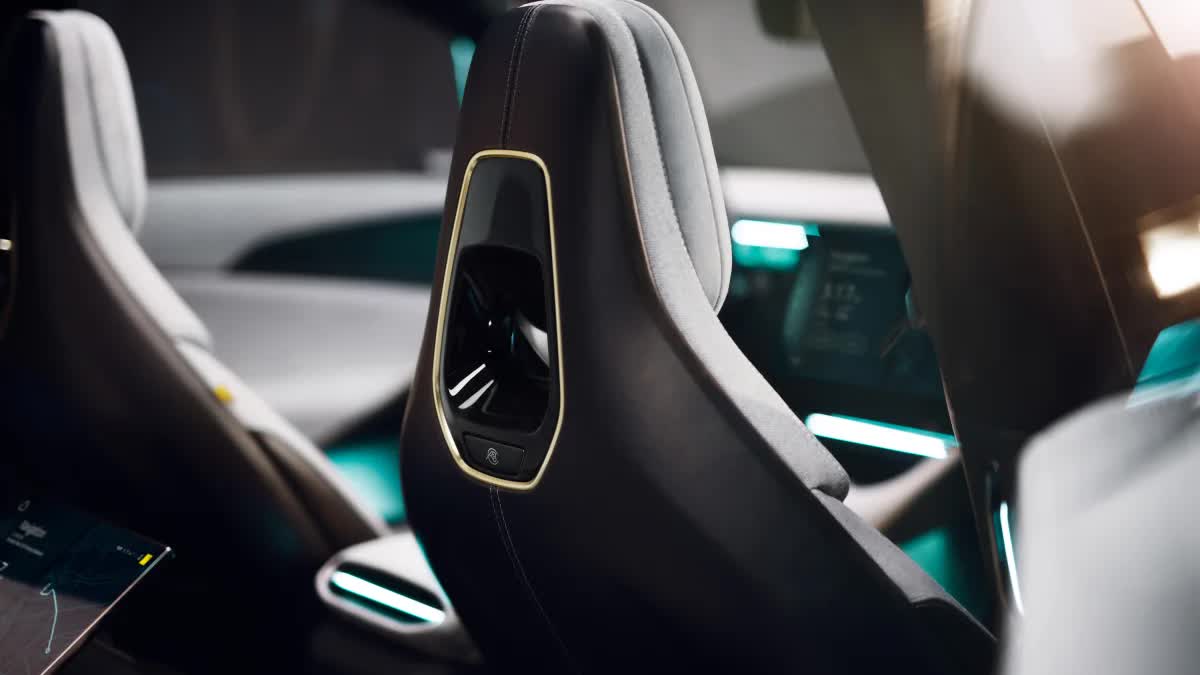 Фотография Lotus Electre (16 слайд)